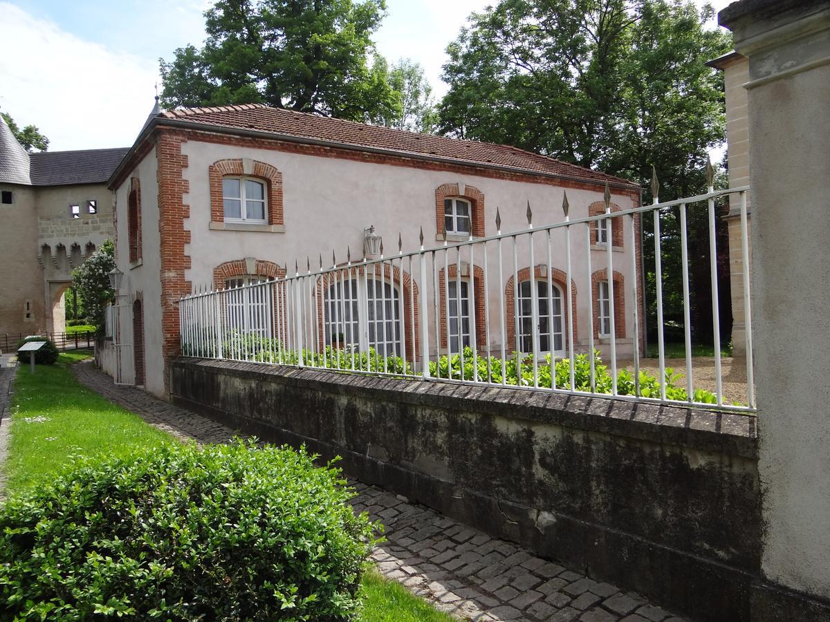 Chateau Mesny Vic-sur-Seille Exterior photo